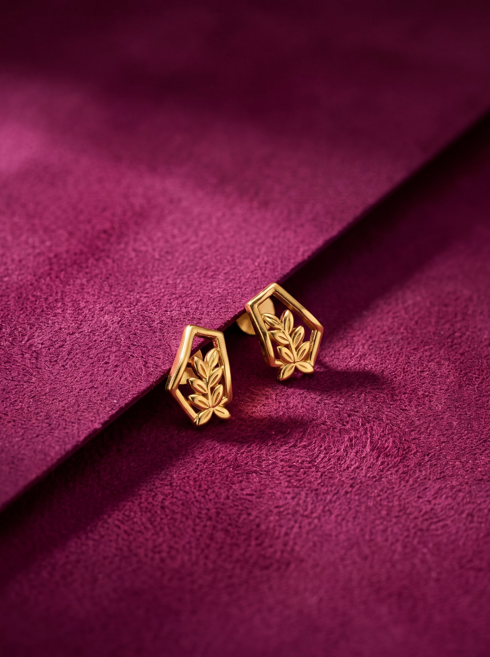 OPEN PALM LEAF 9K STUDS