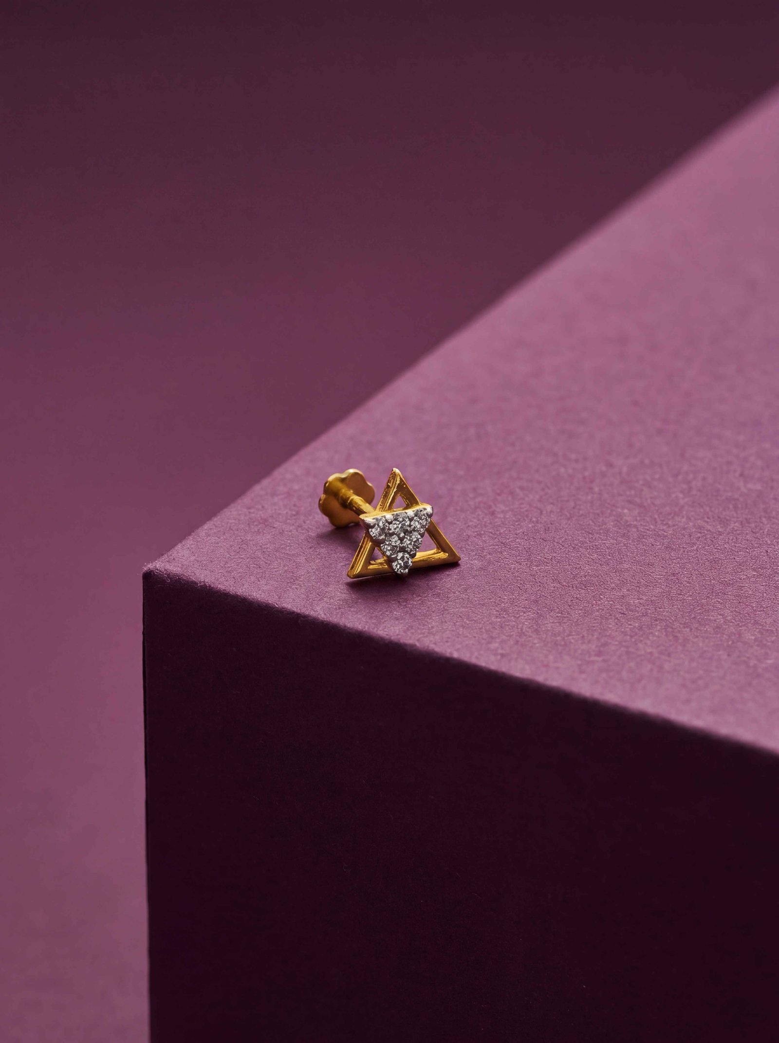 Dual-Triangle Diamond nose stud
