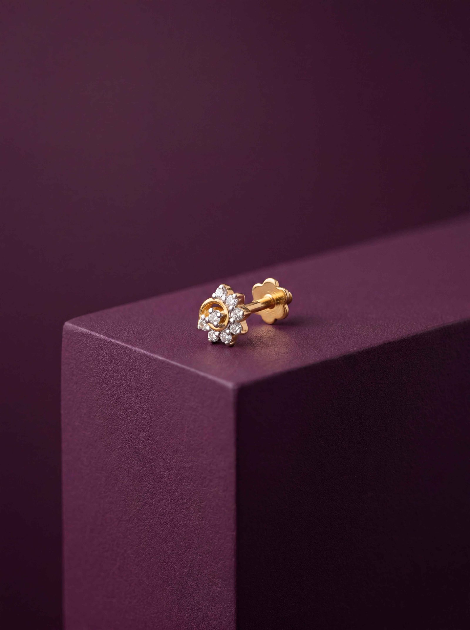 Diamond floral cluster nose stud