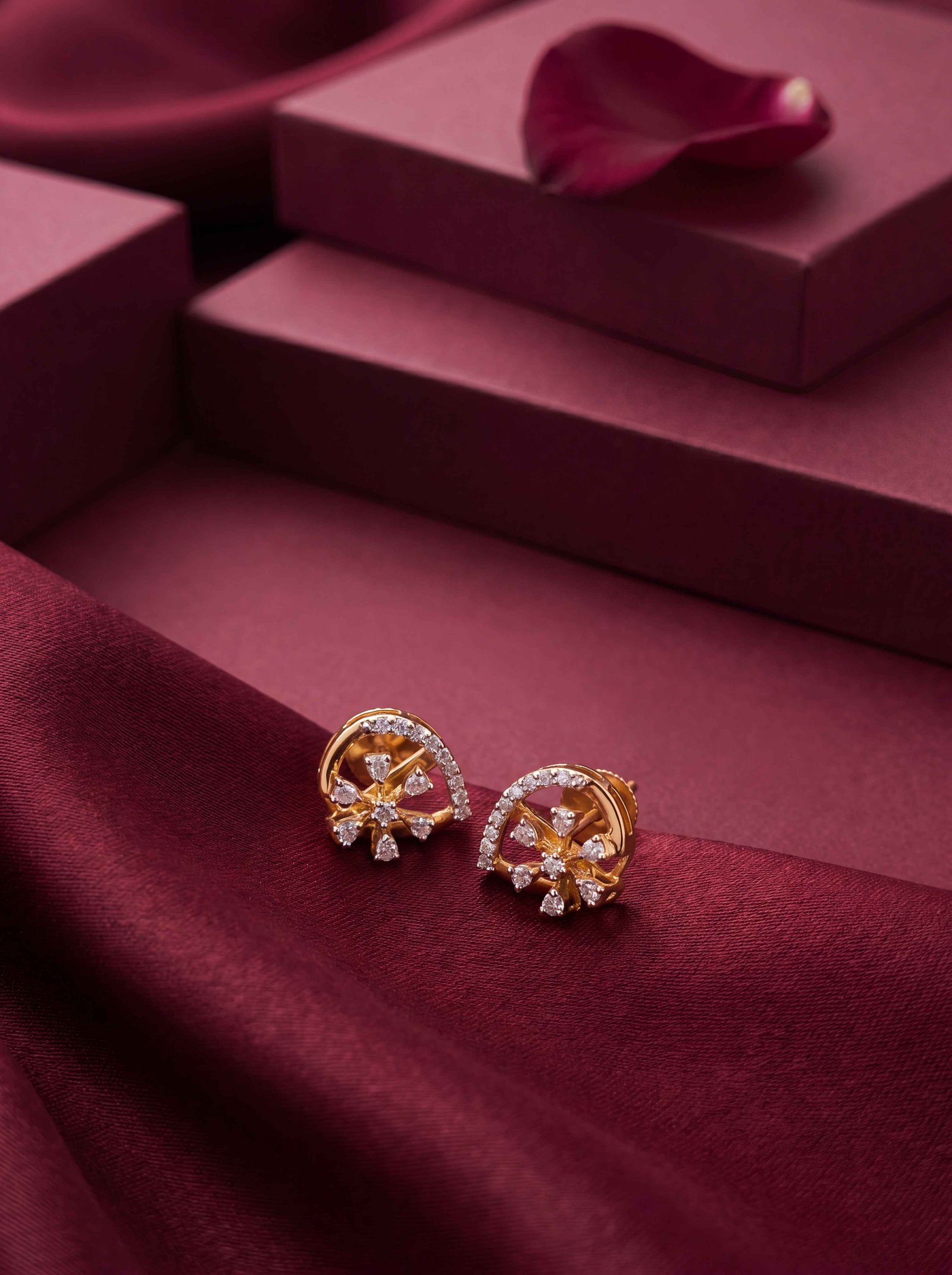 Floral fan Diamond studs