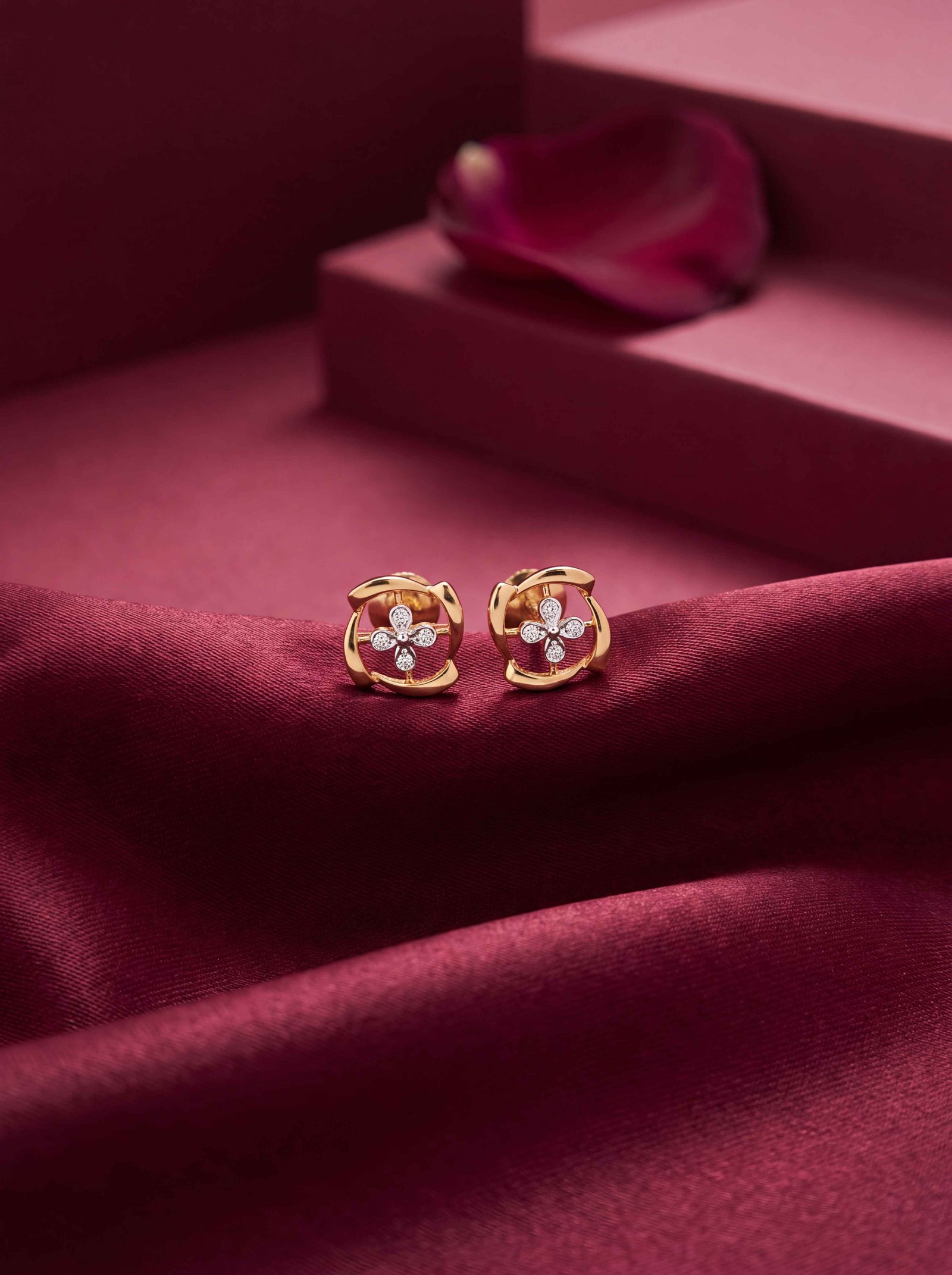 MINE DIAMOND STUDS