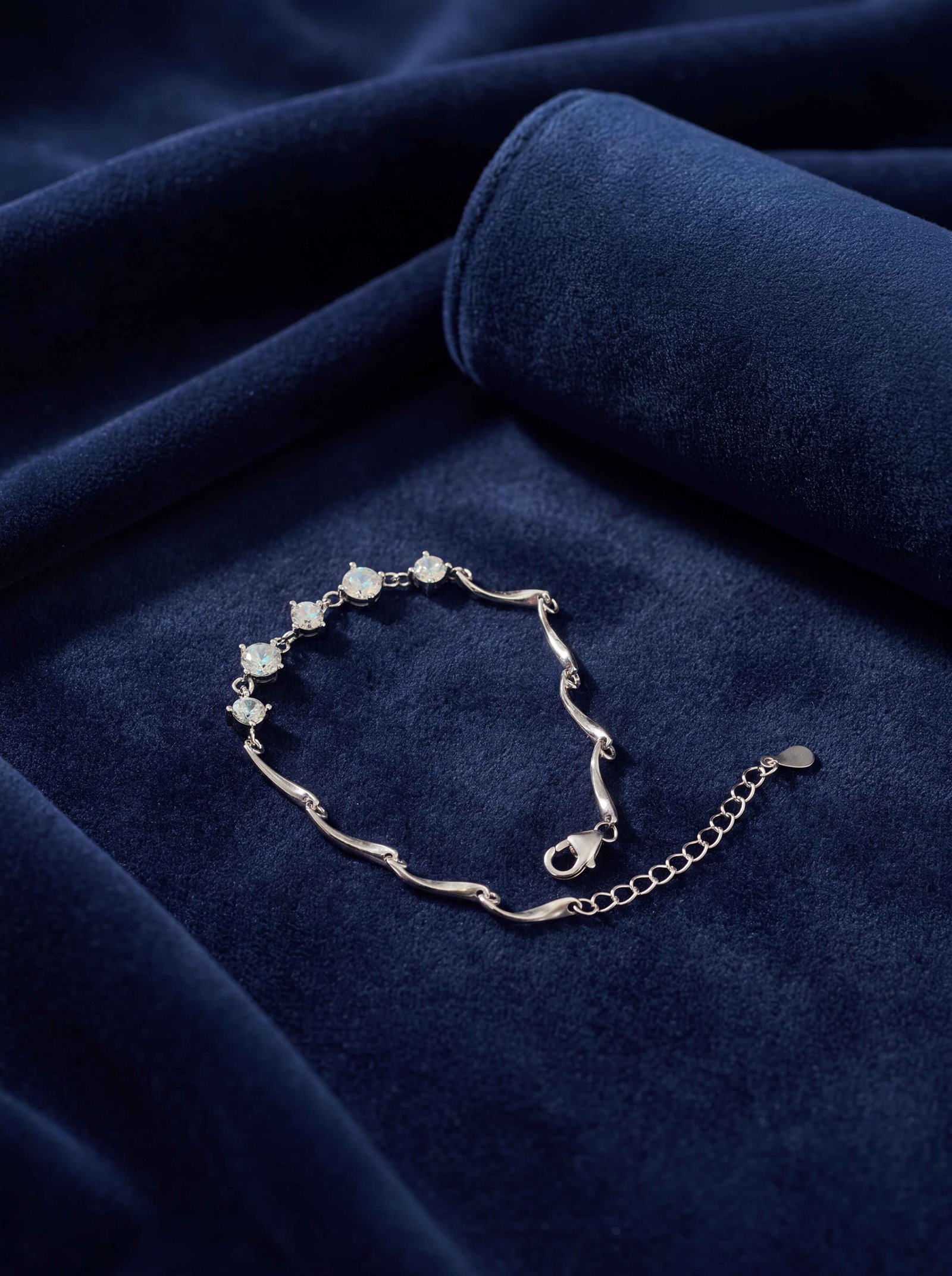 Gracefull Waves Silver Bracelet
