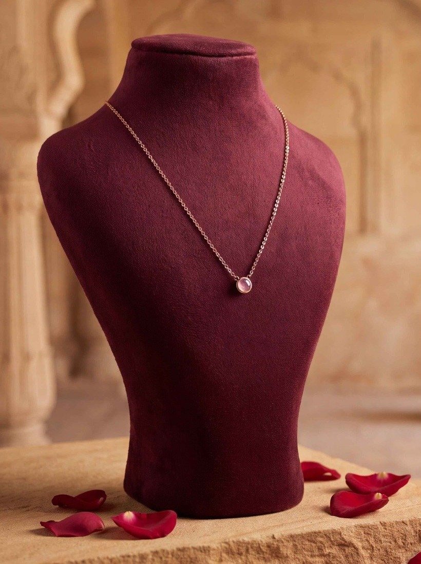18 K CHAIN WITH PENDANT