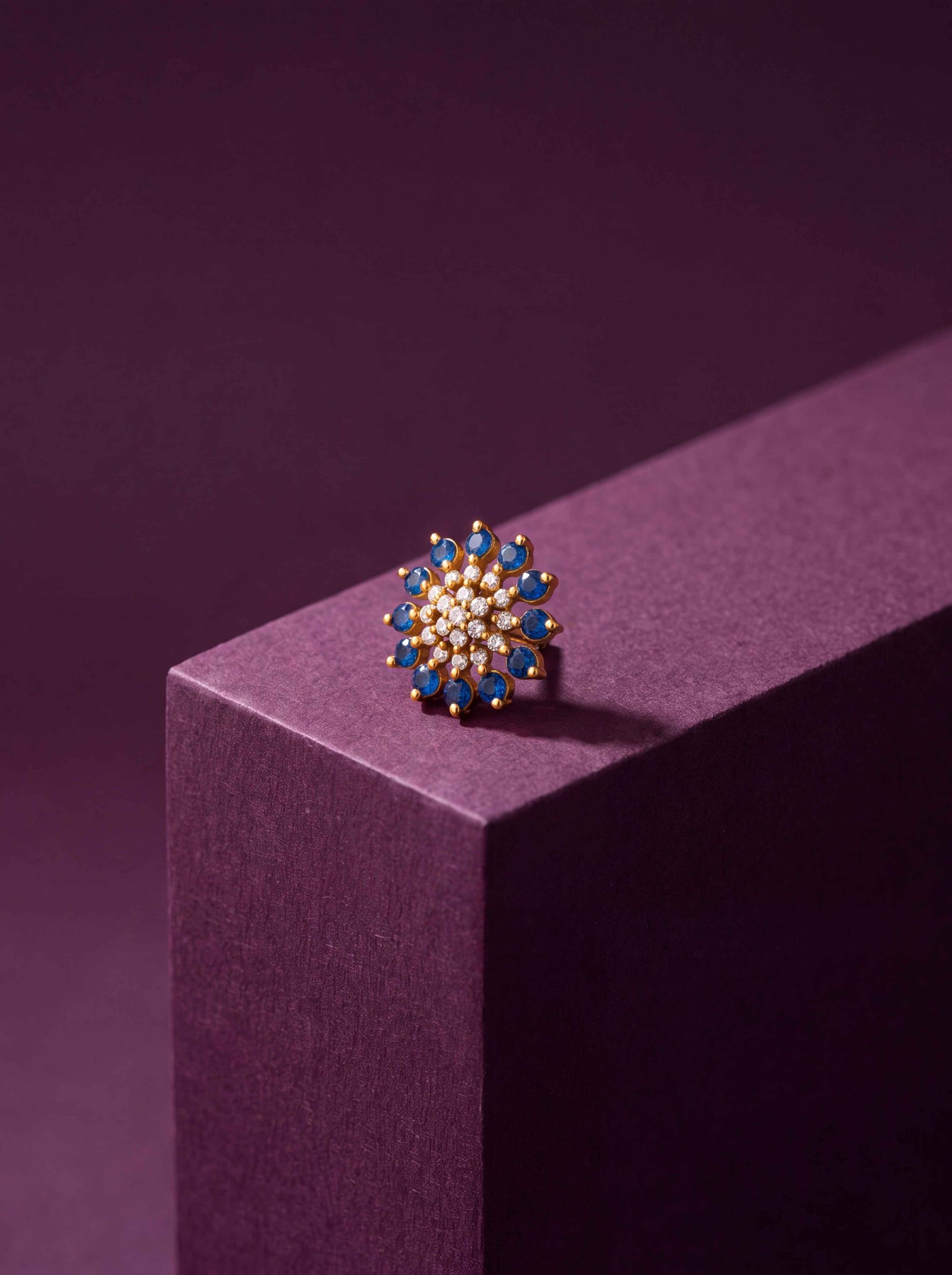 SUNBURST FLORAL CLUSTER