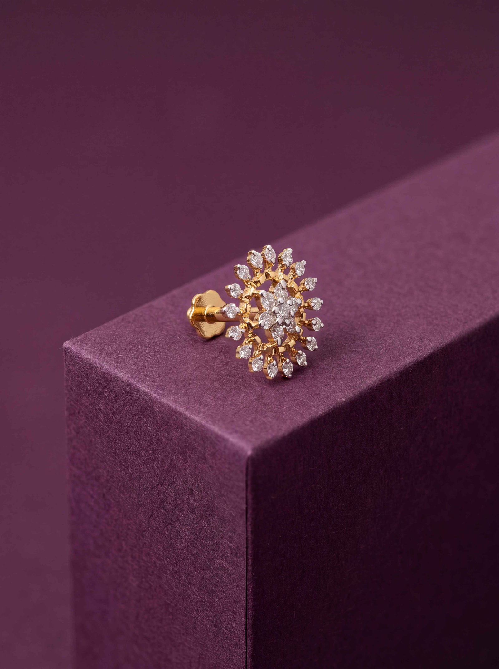FLORAL  DIAMOND NOSE STUD