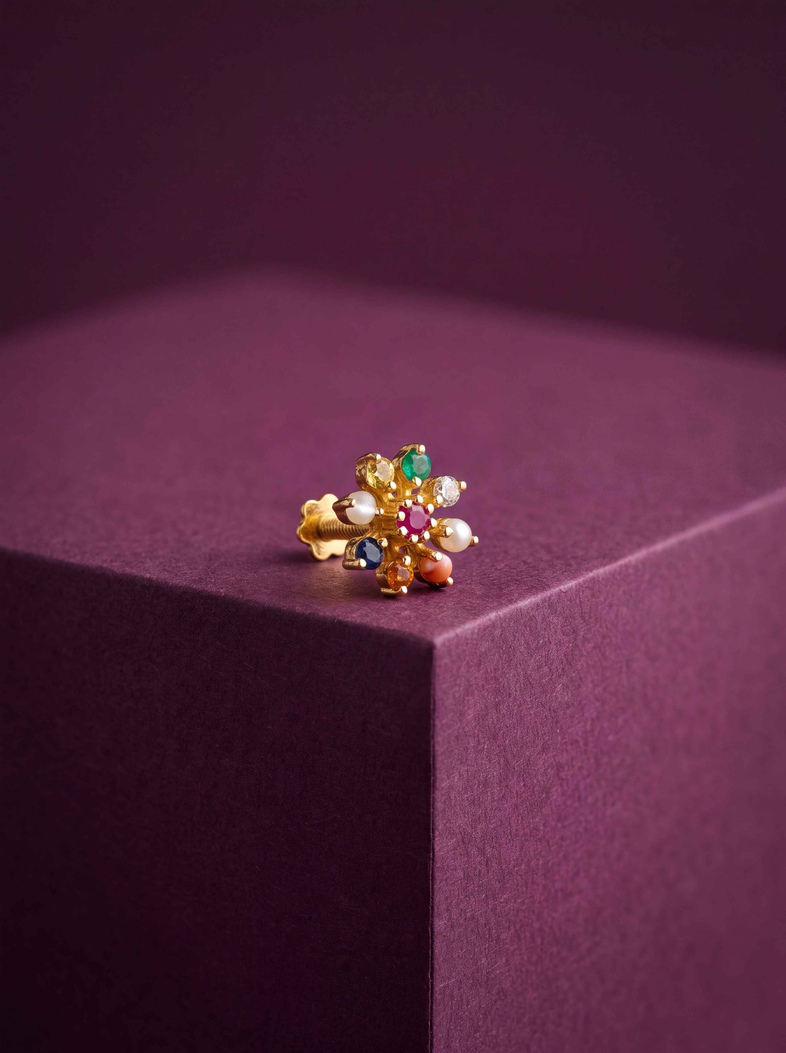 NAVARATNA DIAMOND NOSESTUD