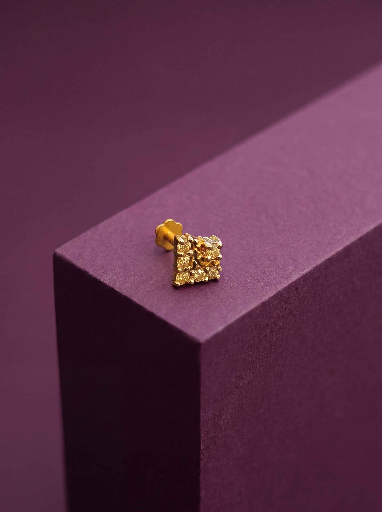 CUBIC DIAMOND NOSE STUD