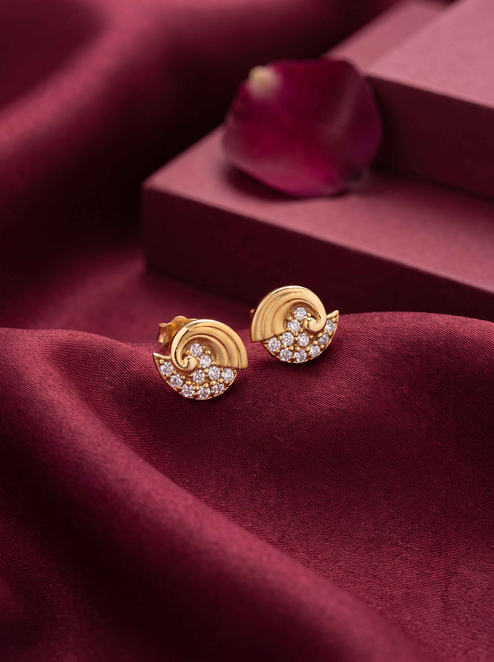 SEASHELL 18K STUDS