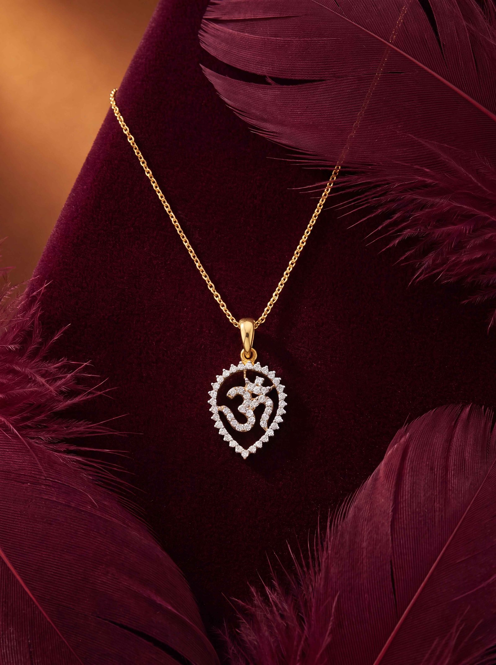 DIAMOND PENDANT