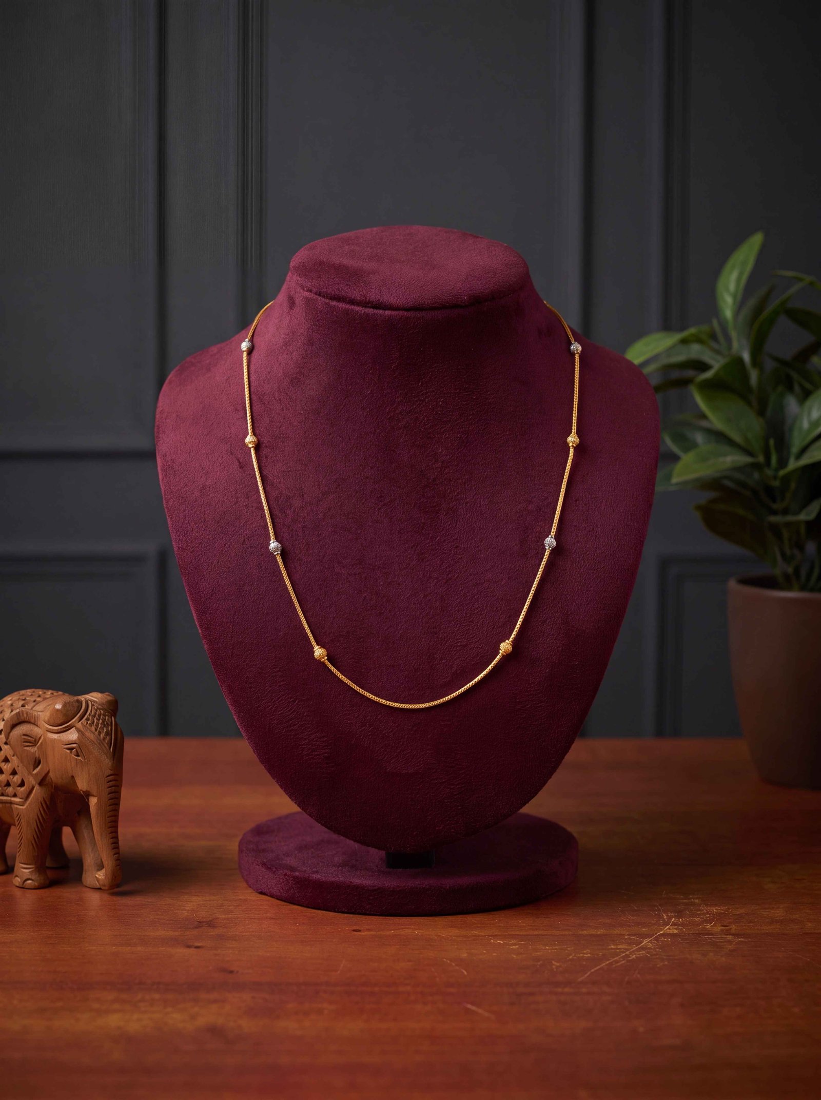 PARASPARAM TWO-TONE V CHAIN