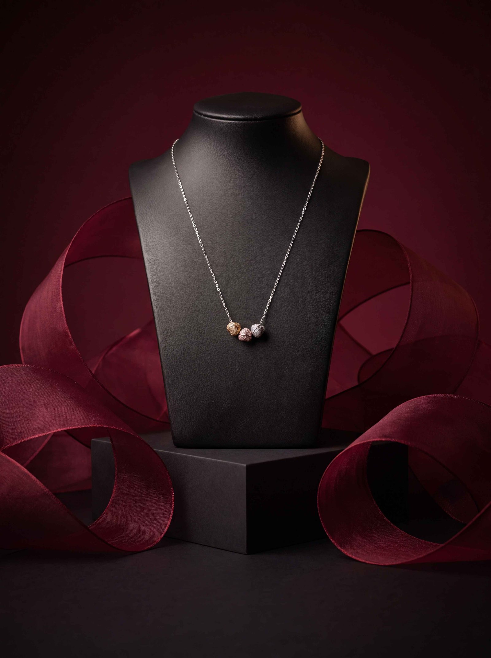 TRIO-HEART SILVER CHAIN