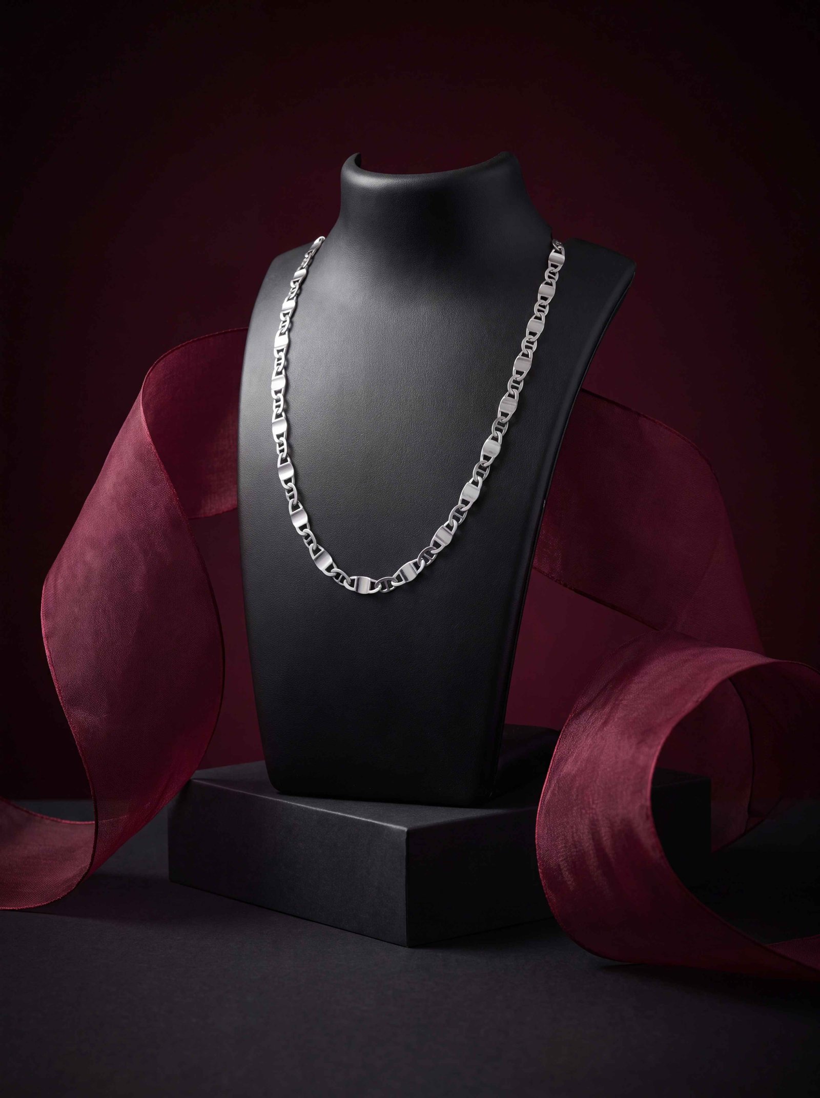 GUCCI  SILVER CHAIN