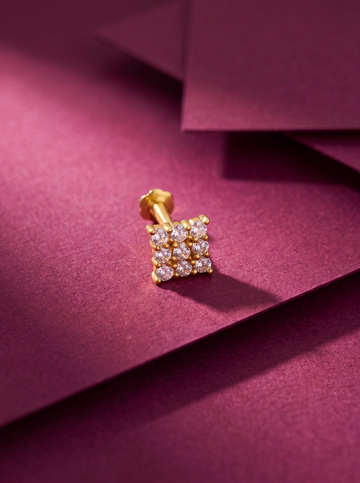CUBIC ZERONIC 18K NOSE STUD