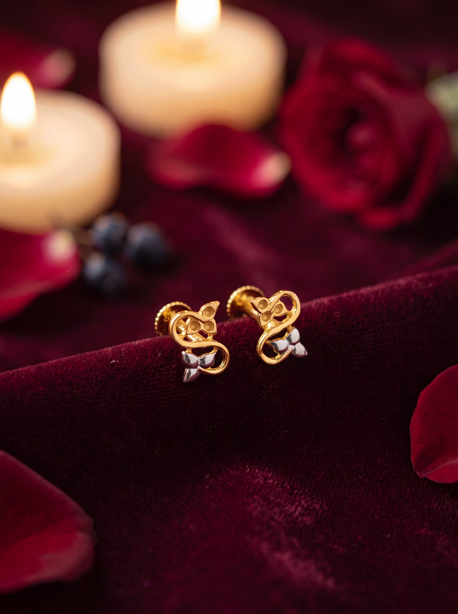 PAISLEY CURVE 22K STUDS